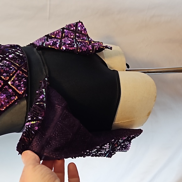 Weissman dance costume, 2 pc, small adult, purple, black, geometric design - Picture 6 of 13